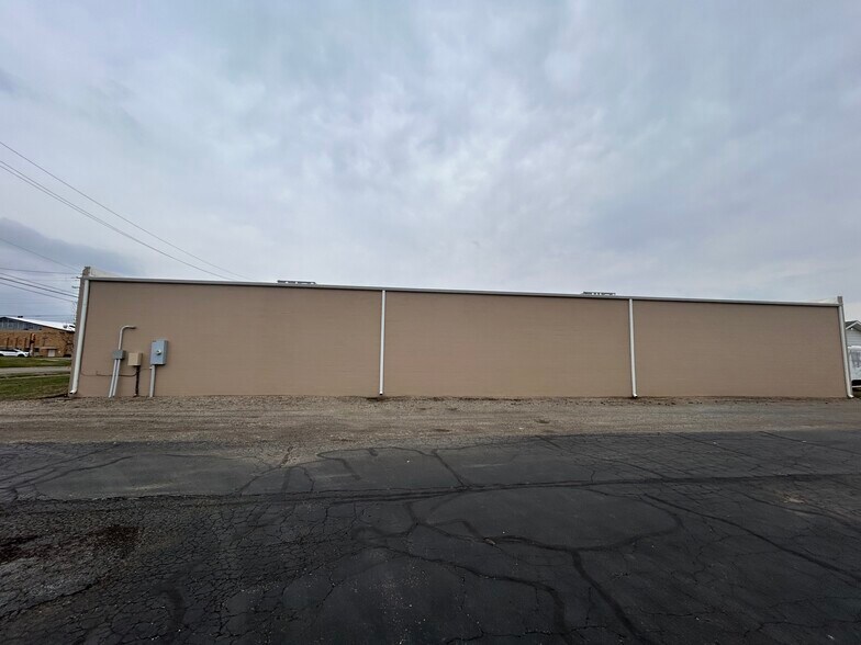 More Photos Of 826 N Martin Luther King Jr Dr, Jackson Freestanding For Sale