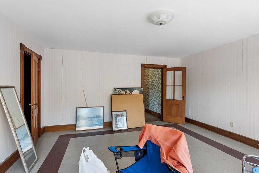 More Photos Of 58 Oliver St, Fitchburg Office Residential For Sale