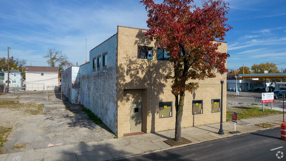 More Photos Of 1022 W Broad St, Columbus Storefront Retail Office For Lease