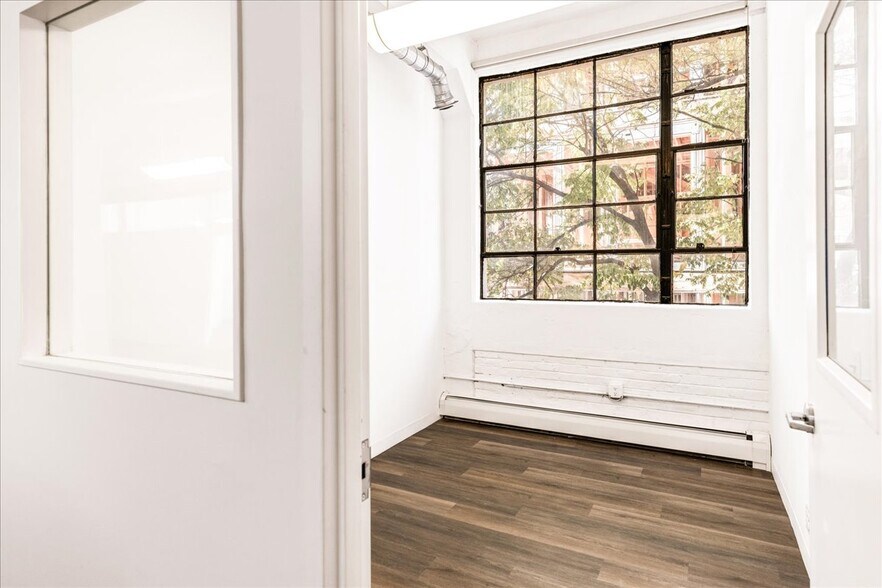 More Photos Of 109 N Orianna St, Philadelphia Office For Sale