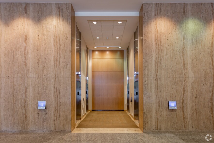 More Photos Of 2033 6th Ave, Seattle Office For Lease