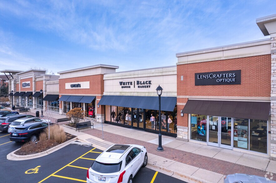 More Photos Of 930 Milwaukee Ave, Lincolnshire Unknown For Lease