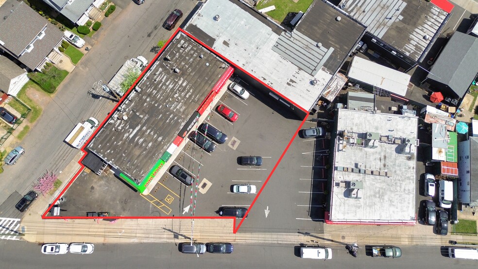 More Photos Of 1060 Richmond Rd, Staten Island Freestanding For Lease