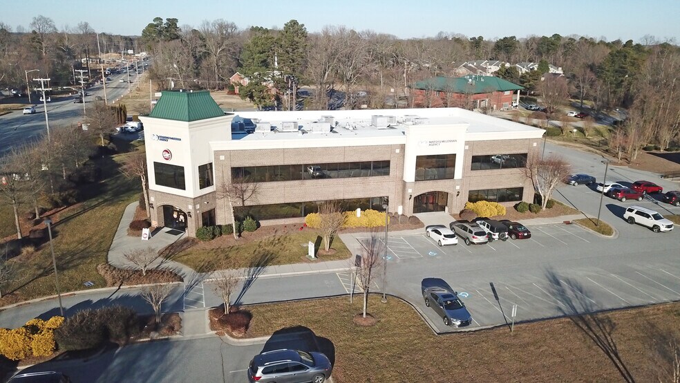 More Photos Of 1400 Eastchester Dr, High Point Office For Sale