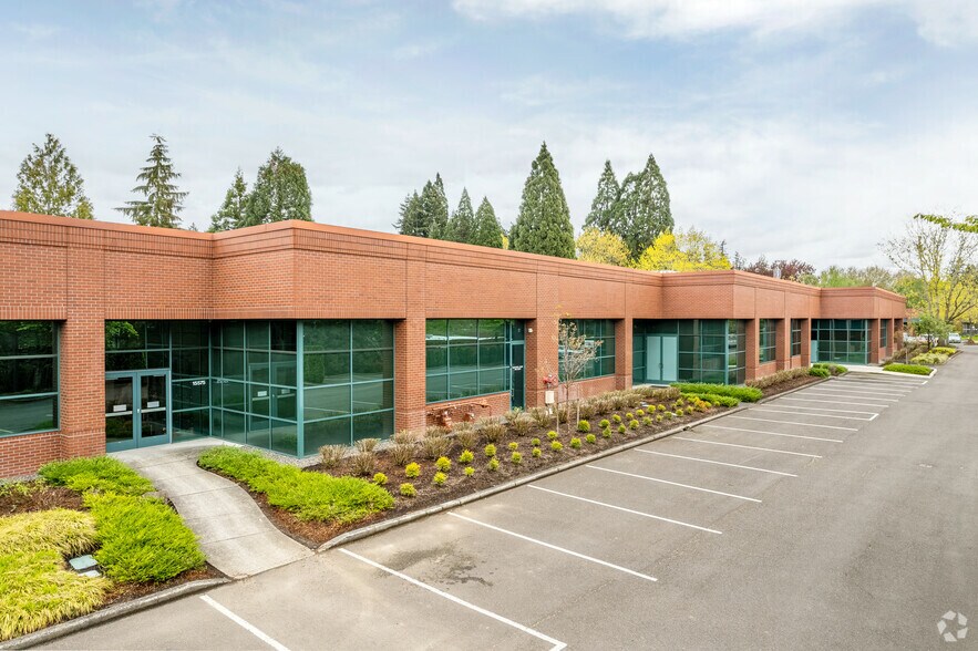 More Photos Of 6610 SW Cardinal Ln, Portland Unknown For Lease