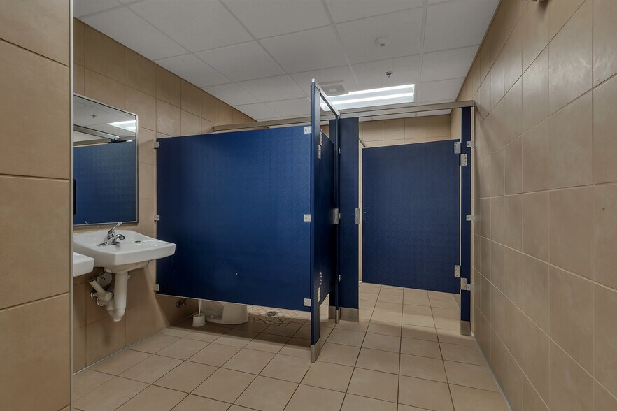 More Photos Of 6600 State Highway 29 S, Alexandria Medical For Lease