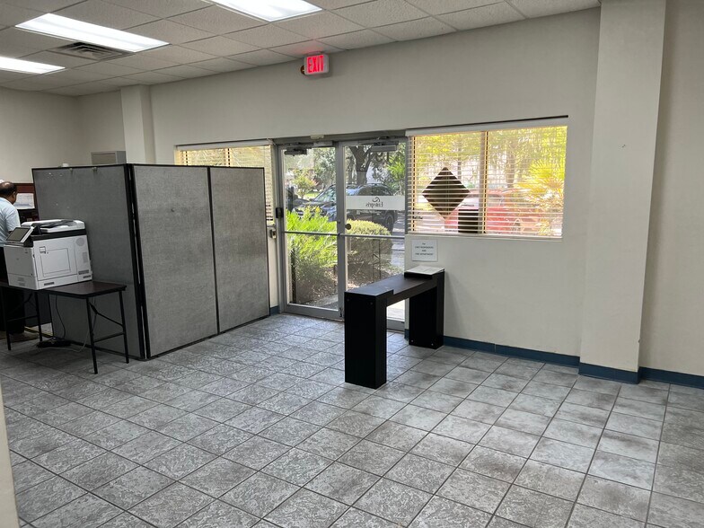 More Photos Of 1908-1910 NW 67th Pl, Gainesville Light Manufacturing For Sale