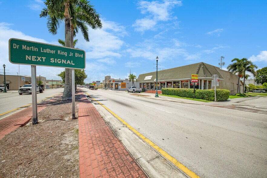 More Photos Of 362-364 S Main St, Belle Glade Storefront Retail Office For Sale
