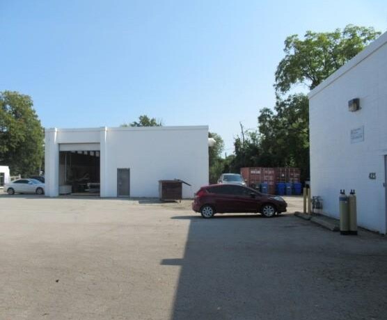More Photos Of 425 Enfield Rd, Burlington Warehouse For Sale