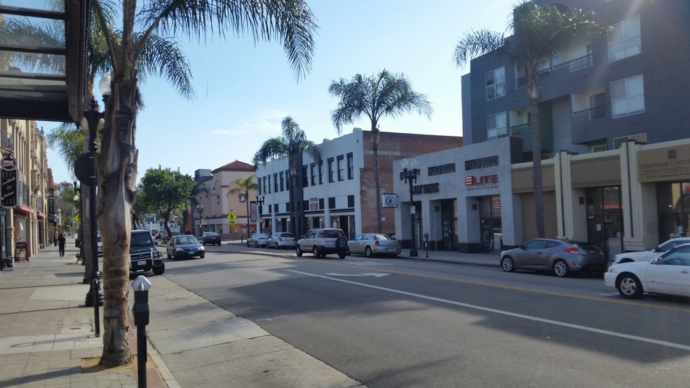 More Photos Of 300-312 N Broadway, Santa Ana Storefront Retail Office For Lease