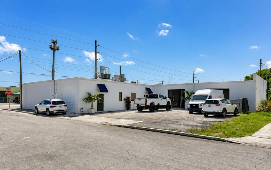 More Photos Of 5001 Georgia Ave, West Palm Beach Manufacturing For Sale