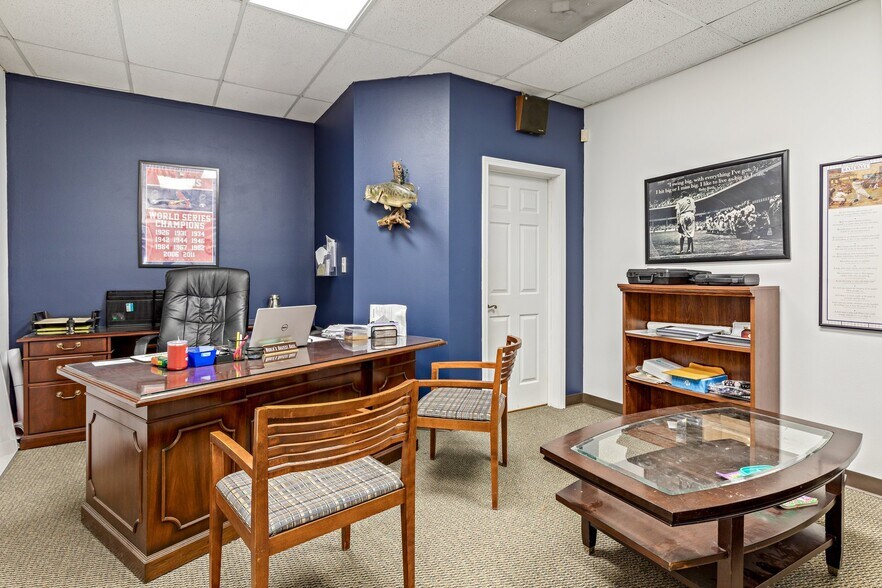 More Photos Of 516-522 Benham St, Bonne Terre Office For Lease