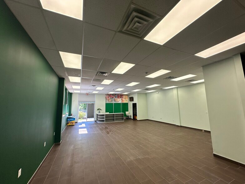 More Photos Of 2252 Paterson-Hamburg Tpke, Wayne Freestanding For Lease