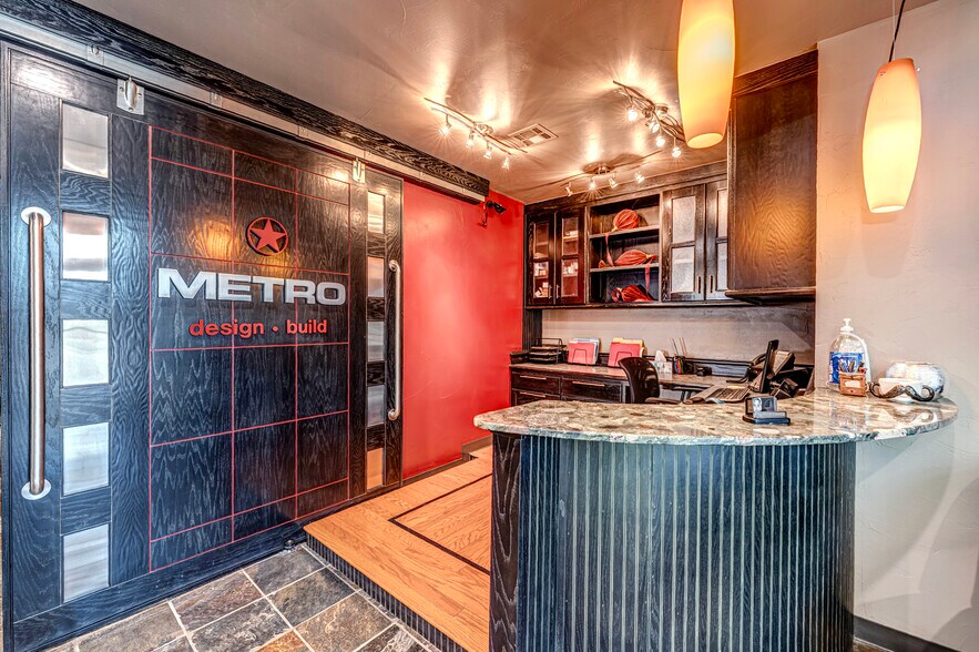 More Photos Of 921 N Lahoma Ave, Norman Light Manufacturing For Sale