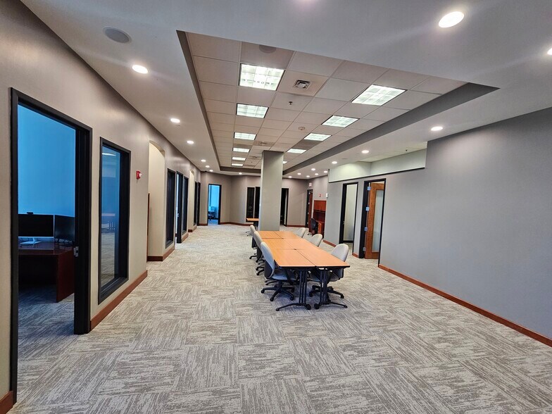 More Photos Of 10610 Metromont Pky, Charlotte Office For Lease