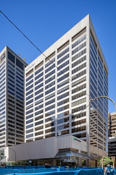 More Photos Of 2001 Boul Robert-Bourassa, Montréal Office Residential For Lease