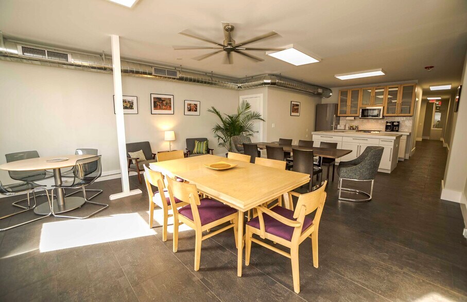 More Photos Of 403 Northampton St, Easton Office For Sale