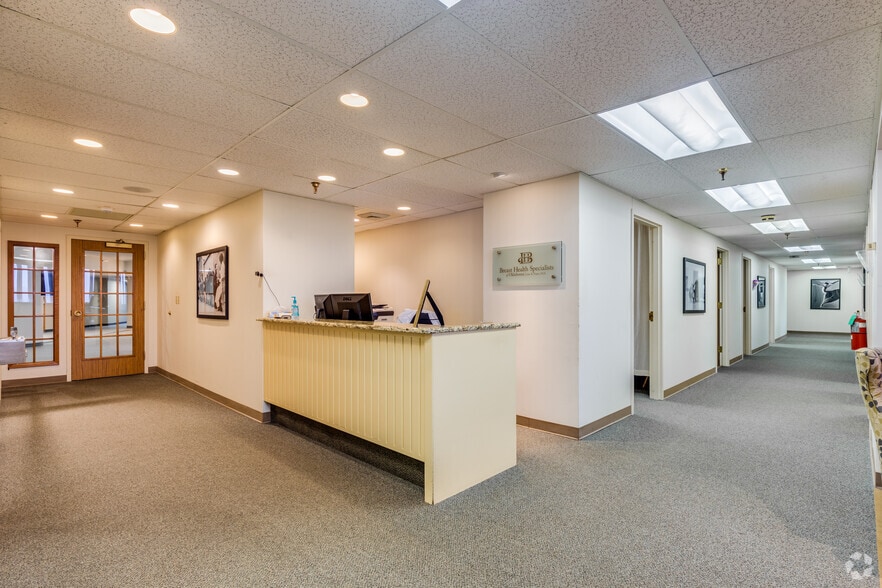 More Photos Of 2408-2488 E 81st St, Tulsa Medical For Lease