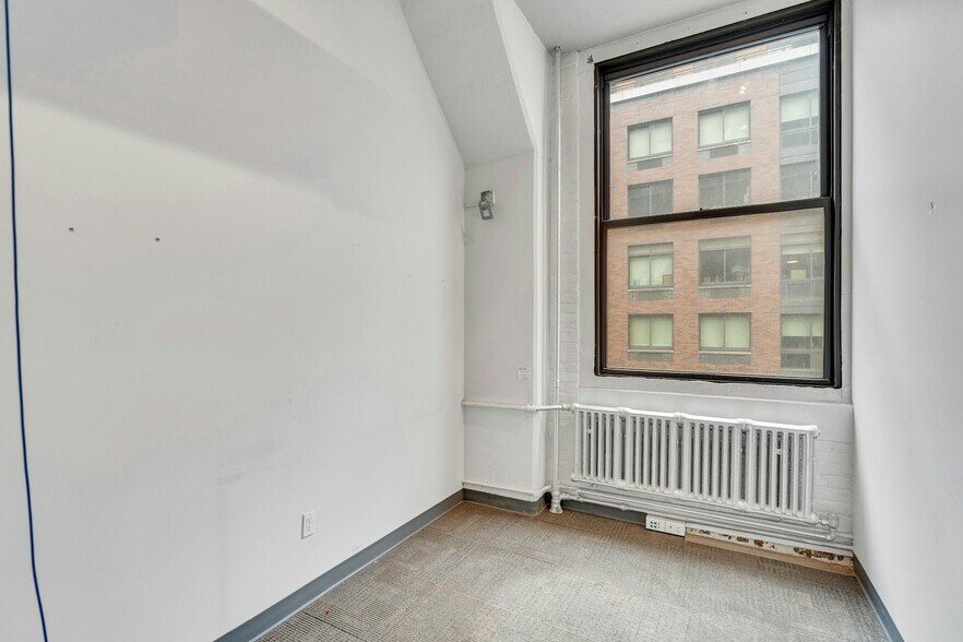 More Photos Of 535-547 W 45th St, New York Loft Creative Space For Lease