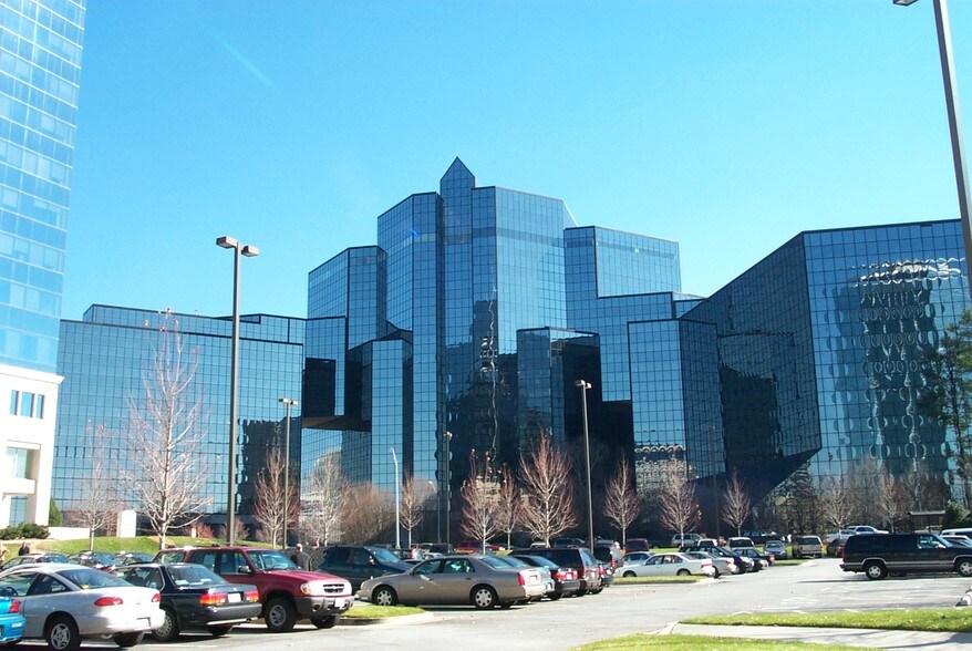 More Photos Of 3353 Peachtree Rd NE, Atlanta Office For Lease