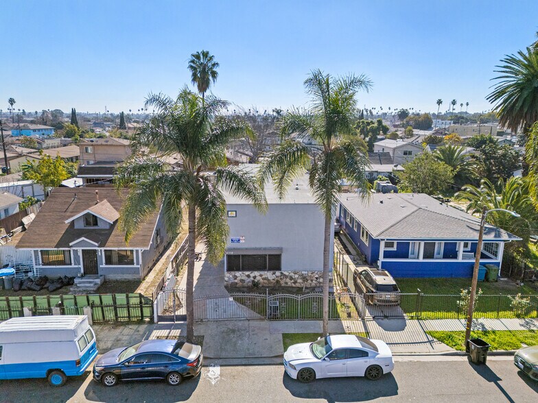 More Photos Of 1318 W 90th St, Los Angeles Apartments For Sale