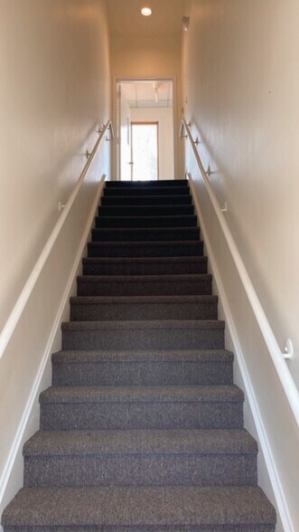 More Photos Of 27 Clyde Rd, Somerset Medical For Sale