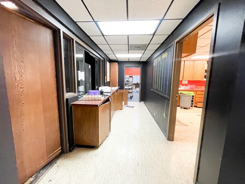 More Photos Of 3101 35th St, Lubbock Health Club For Sale