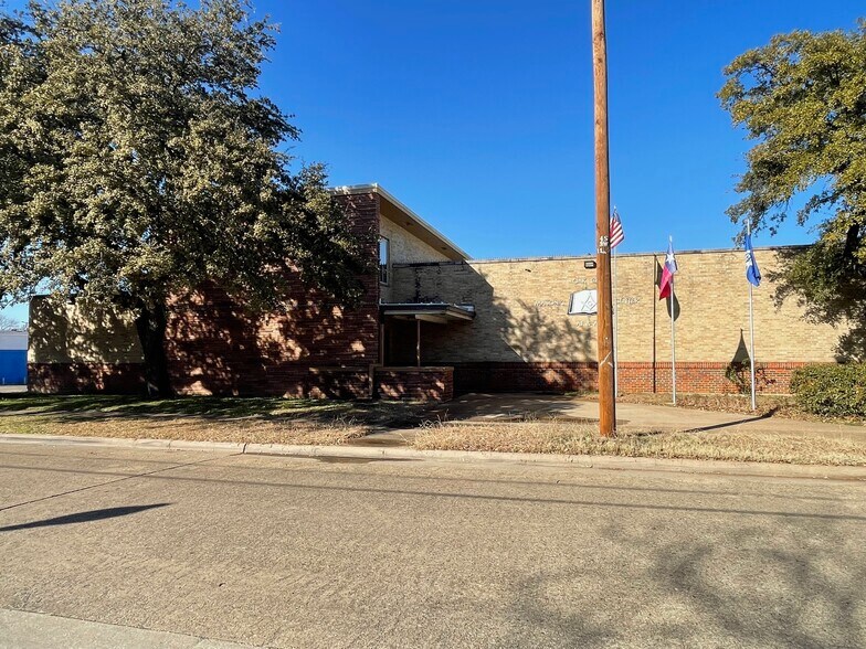 More Photos Of 1309 Newport Ave, Dallas Lodge Meeting Hall For Sale