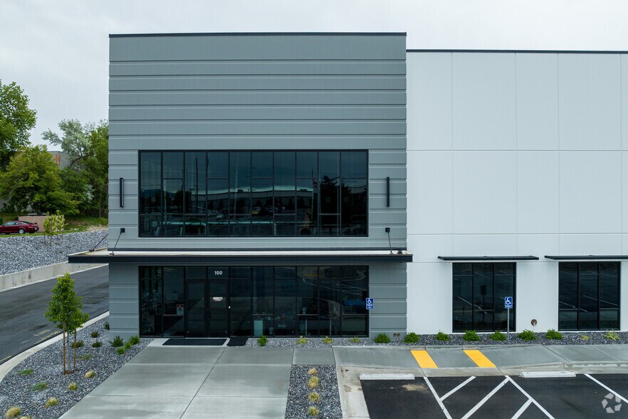 More Photos Of 565 Parkland Drive, Sandy Warehouse For Sale