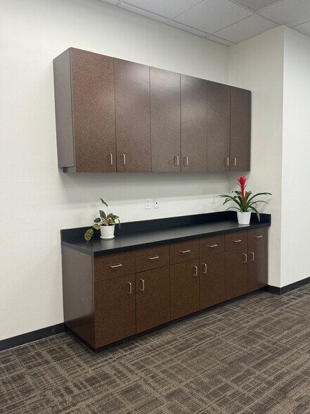 More Photos Of 6140 Hellyer Ave, San Jose Office Residential For Lease