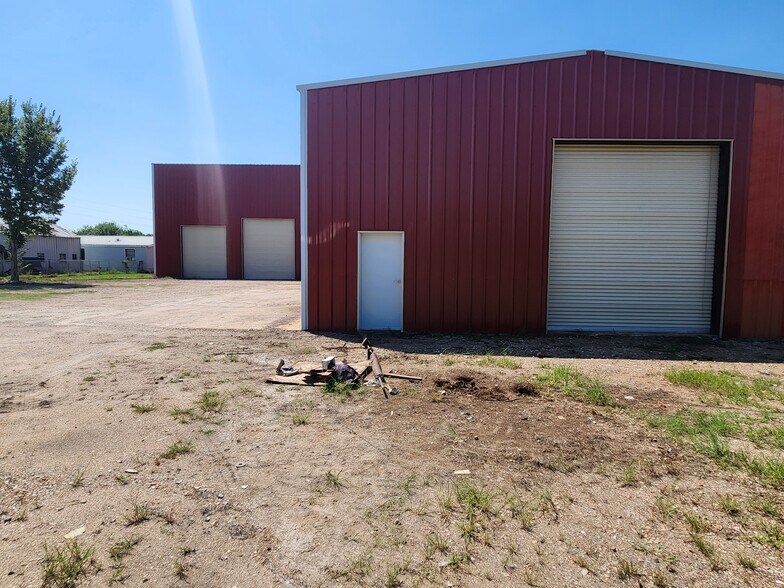 More Photos Of 3602 Mona St, Pearland Warehouse For Sale