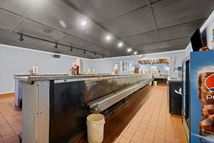 More Photos Of 2383 Hwy 58, Swansboro Restaurant For Sale