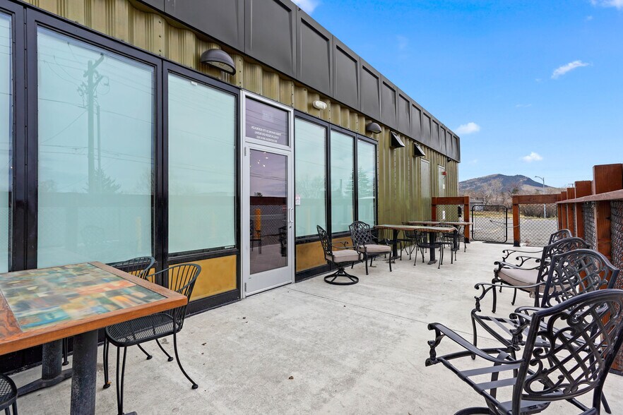 More Photos Of 801 N Fee St, Helena Bar For Sale