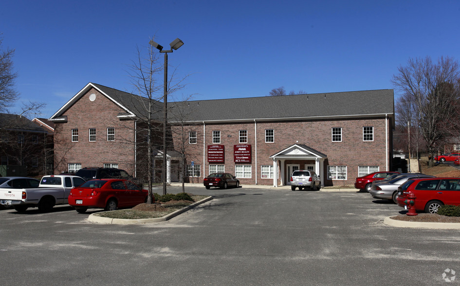 Primary Photo Of 559 Frost Ave, Warrenton Medical For Lease