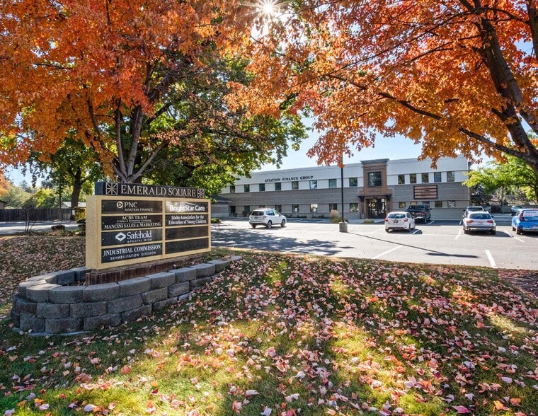 More Photos Of 4355 W Emerald St, Boise Office For Sale