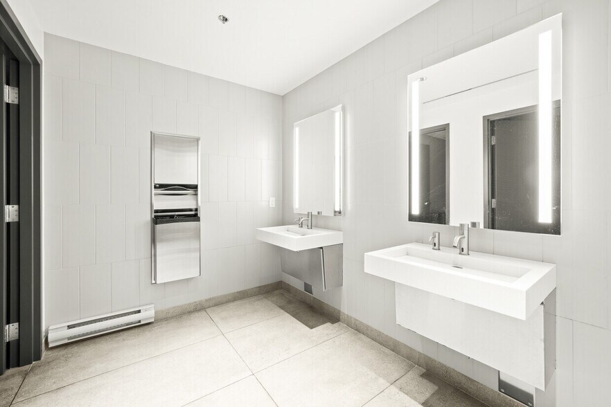 More Photos Of 63 6 Th Av W, Vancouver Medical For Sale