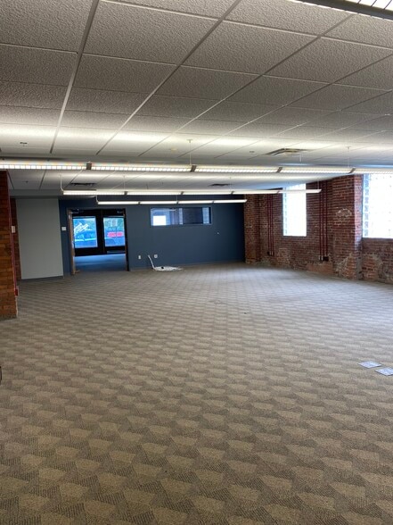 More Photos Of 3030 Penn Ave, Pittsburgh Loft Creative Space For Sale