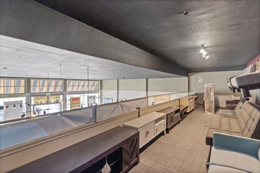 More Photos Of 305 Airport Blvd, South San Francisco Storefront For Sale