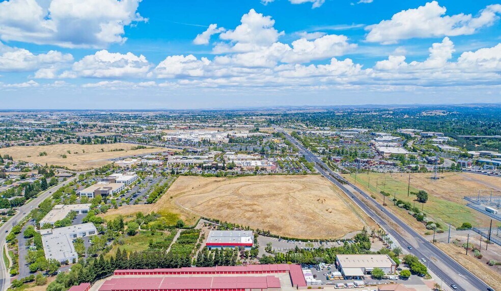 Primary Photo Of 901-903 Galleria Blvd, Roseville General Retail For Lease