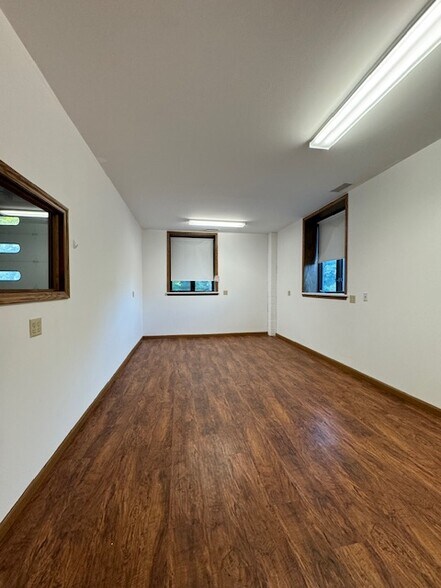 More Photos Of 8 Maple Dr, Monroe Warehouse For Lease