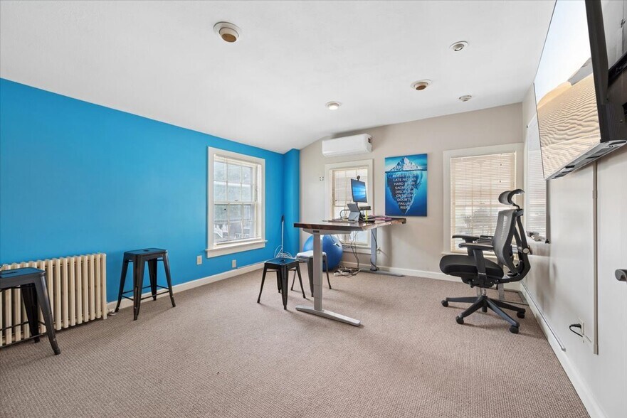More Photos Of 6 Leigh St, Clinton Township Office For Sale