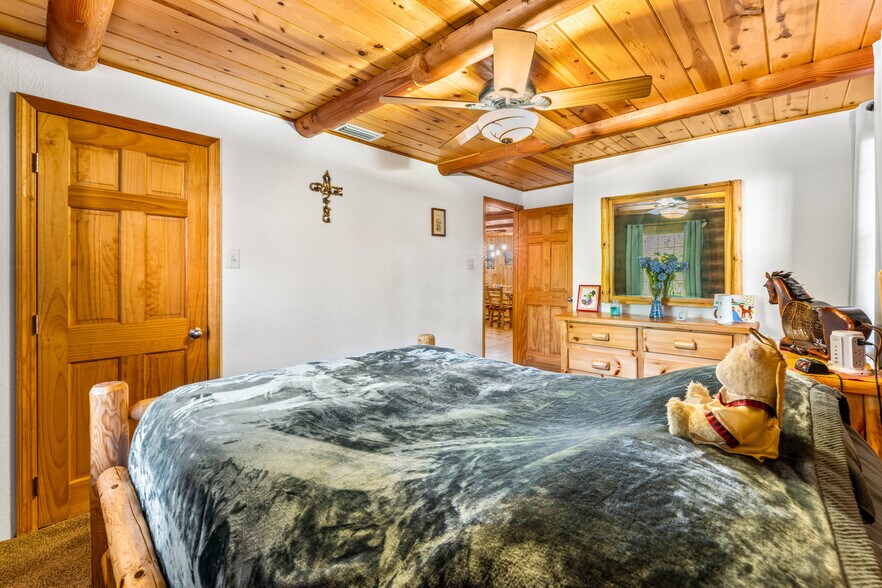 More Photos Of 228 Pattie Gap Rd, Philadelphia Apartments For Sale