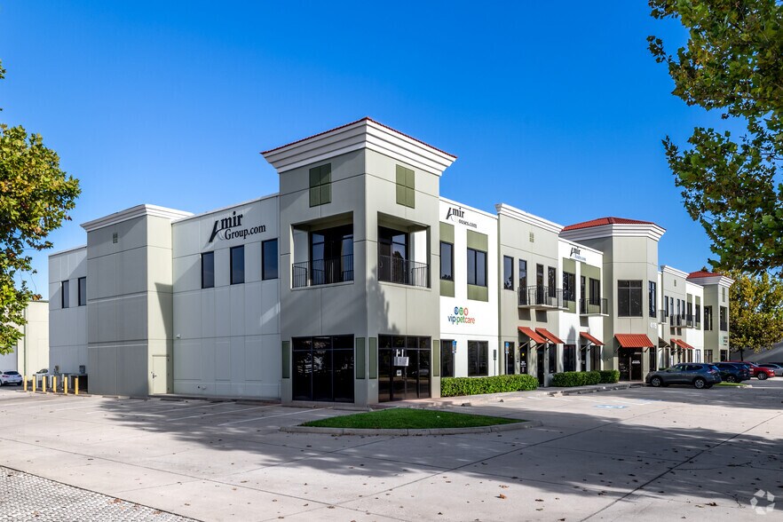 More Photos Of 4175 S Pipkin Rd, Lakeland Office For Lease