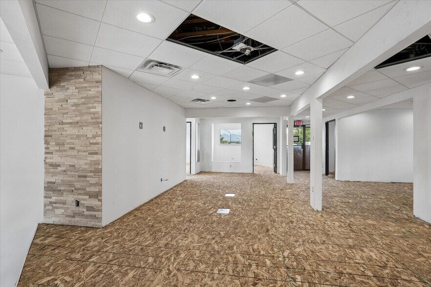 More Photos Of 1109 W Littleton Blvd, Littleton Office For Sale