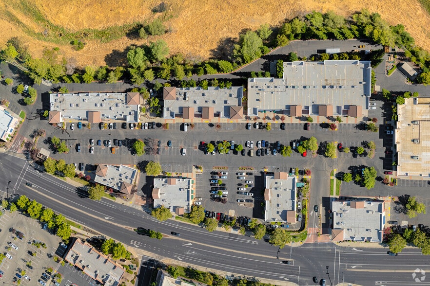 More Photos Of 9400 Fairway Dr, Roseville Storefront For Sale