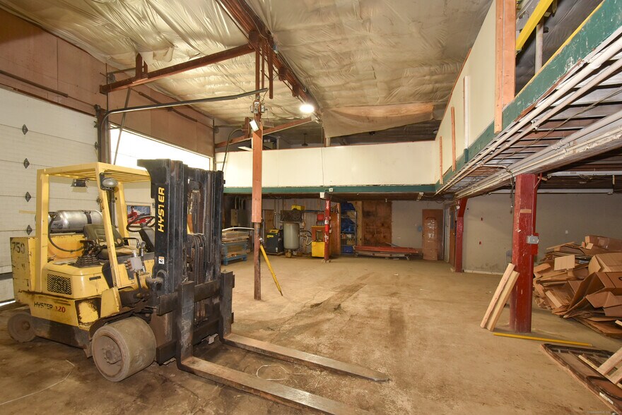 More Photos Of 712 Bread and Milk St, Coventry Manufacturing For Sale