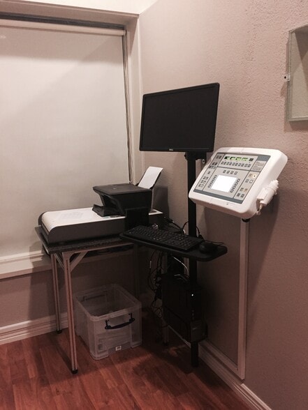 More Photos Of 1755 S 8th St, Colorado Springs Office For Lease