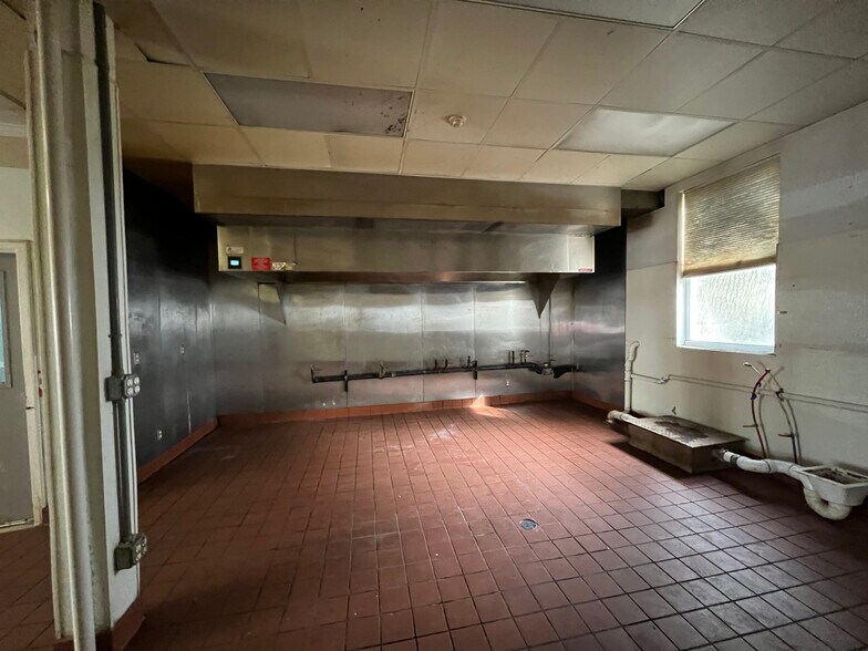 More Photos Of 25 Church St, Keyport Restaurant For Sale