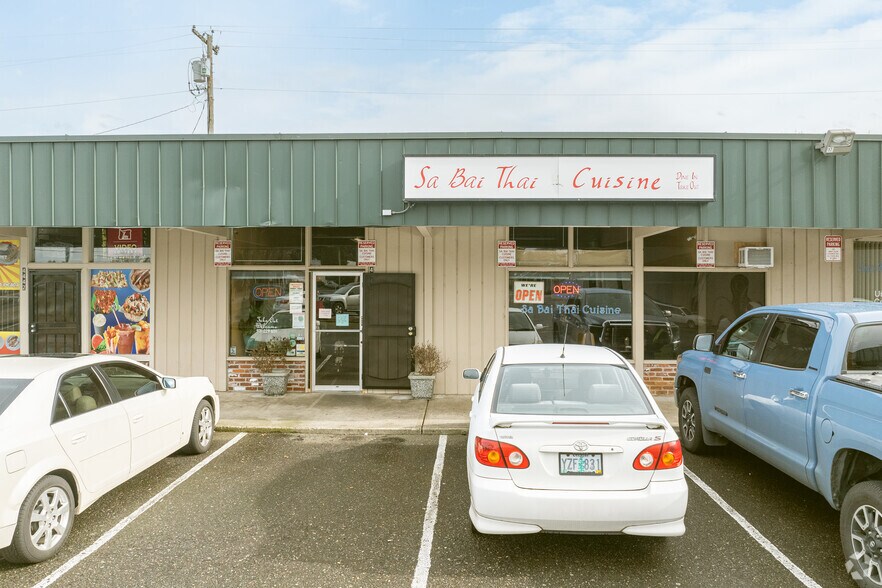 More Photos Of 13116 NE Sandy Blvd, Portland Storefront Retail Office For Sale