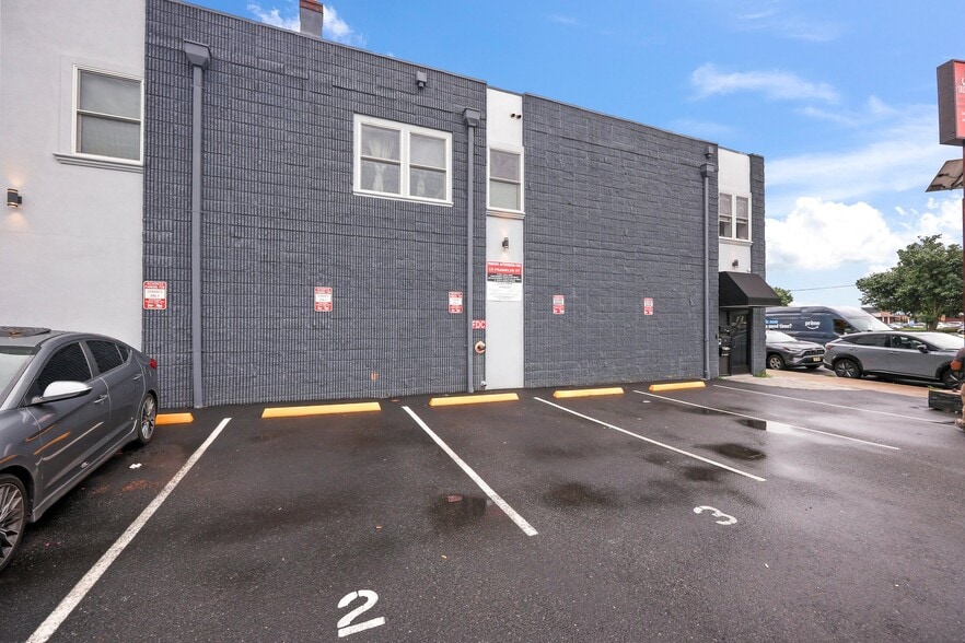 More Photos Of 19 Franklin St, Bloomfield Storefront Retail Office For Sale